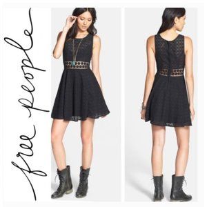 Free People “Fitted with Daisies” Dress (312) 🦋🔮👖